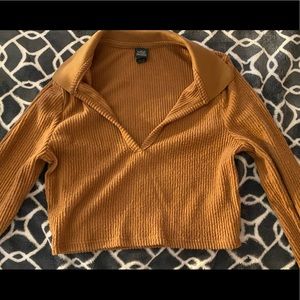 Long sleeve crop top (brown)